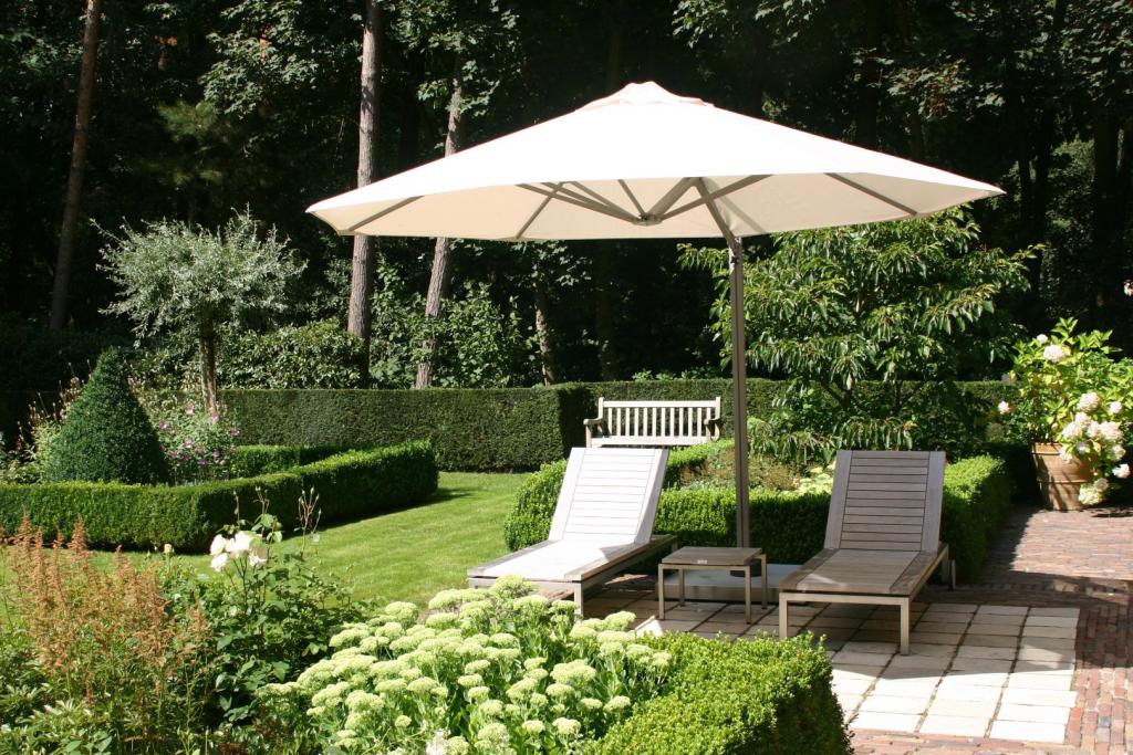 Parasol deporté en vente privée et en catalogue